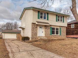 3422 E 40th St, Des Moines, IA 50317
