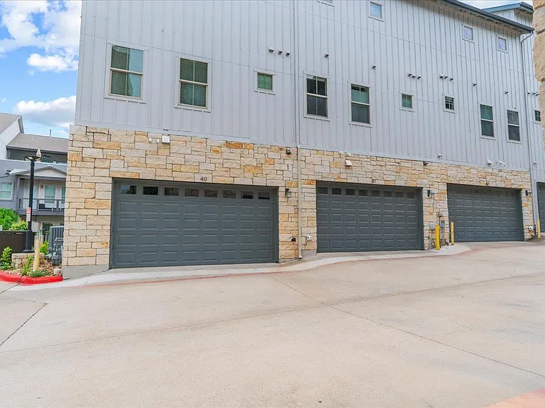 2520 Bluebonnet Ln #40 — Photo 26