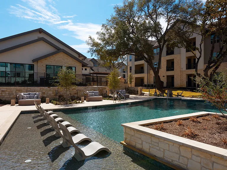 Ironridge at Hill Country Village — Photo 20