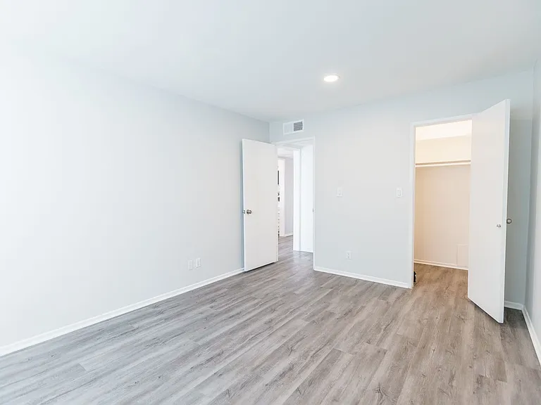 420 Windsor Rd — Photo 82