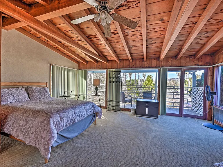 2139 Torrey Pines Rd — Photo 18