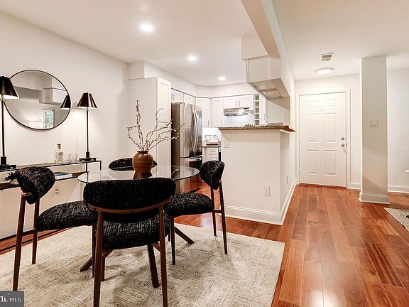4th image of 11701 Karbon Hill Ct APT C