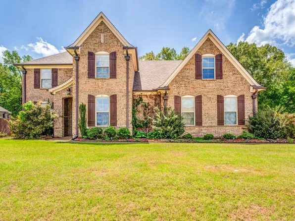 45 Oak Hollow Dr, Oakland, TN 38060
