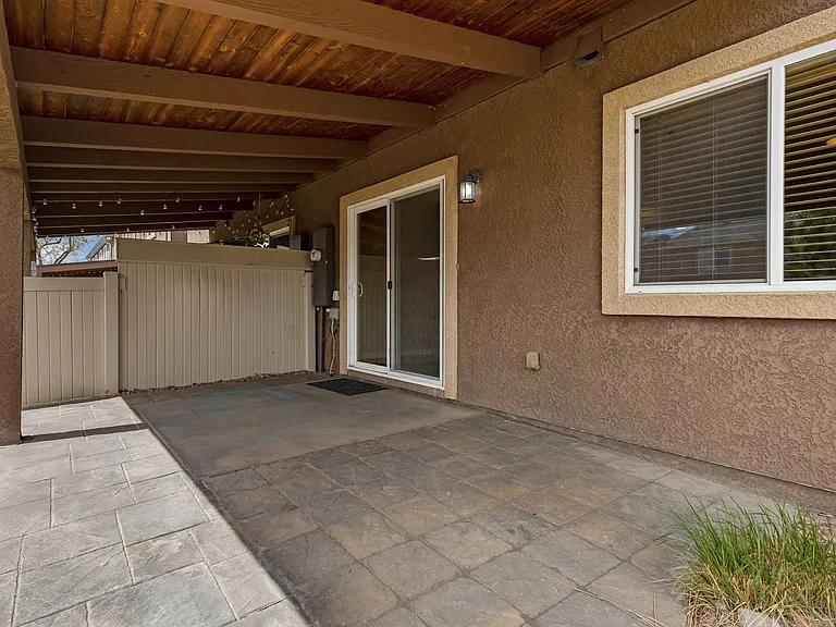 4227 Date St — Photo 14