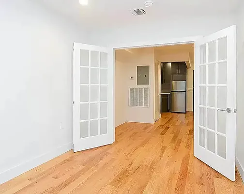 Rented by RELI.NOW CORP | media 4