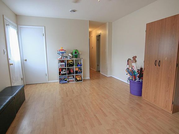 5th image of 15598 Meadowbrook Dr