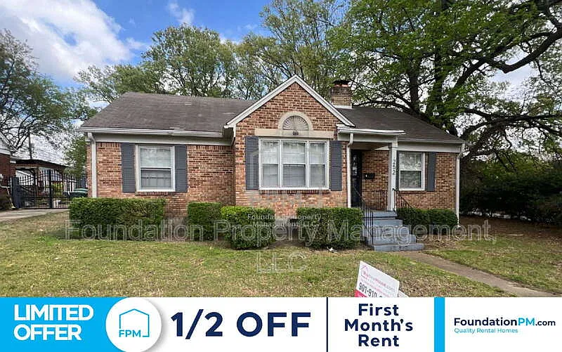 252 E Edwin Cir