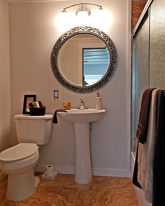 1st image of 884 Yaupon Cove Dr