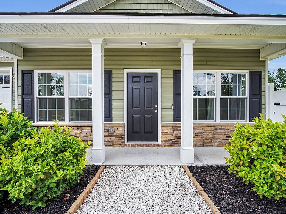 1st image of 18 Baggs Cir