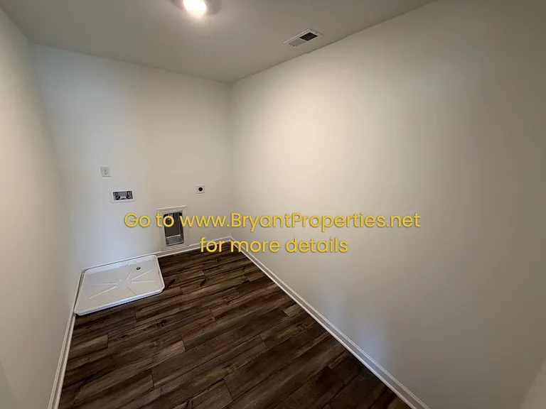 901 Parkside Blvd — Photo 22