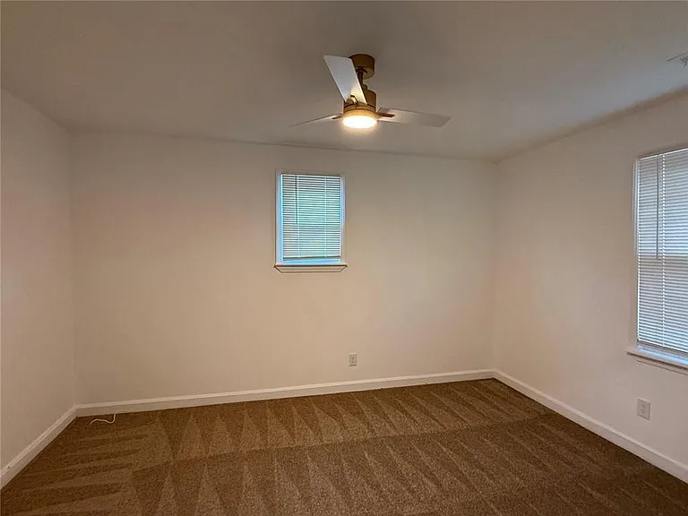 1040 Palmetto Ave SW — Photo 15