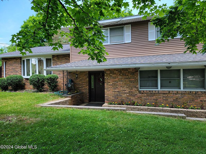 2nd image of 24 Pleasantview Avenue
