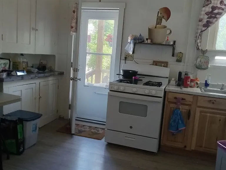 431 W Edwin St — Photo 10