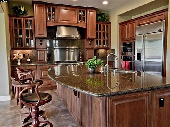 5th image of 1323 Monterosso St
