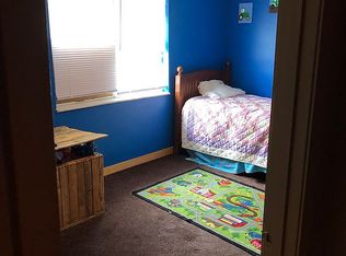 305 Quillen Chapel School Rd, Campton, KY 41301