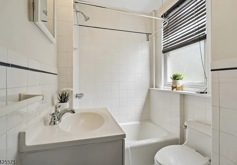 7 Beekman St #2 — Photo 24