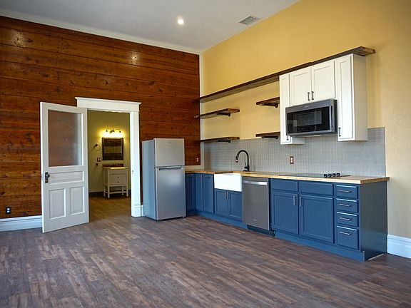 2nd image of 100 W Crawford St #4