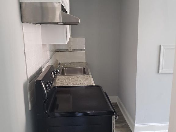 3rd image of 2519 E Lehigh Ave