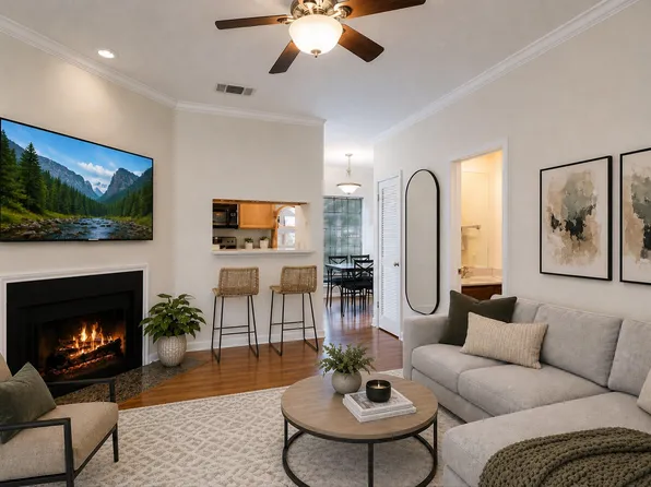 715 W 22nd 1/2 St APT 208, Austin, TX 78705