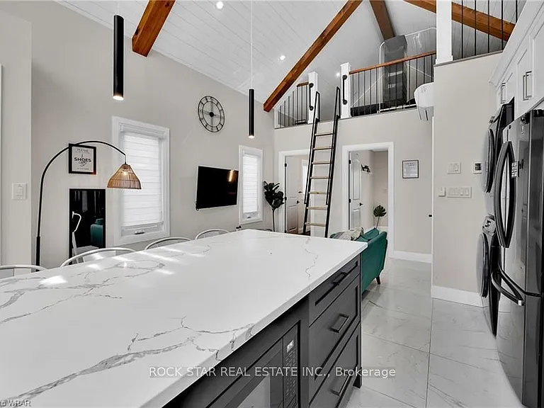 48 Harber Ave #REAR — Photo 4