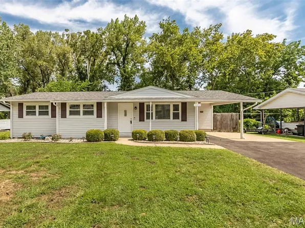 2022 Dawson Dr, Saint Charles, MO 63301