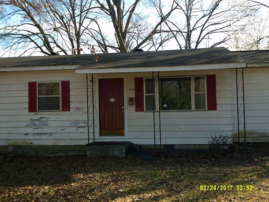 1st image of 430 Blossom Dr