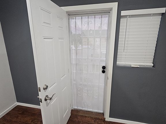 5th image of 4052 La Salle Ave APT 7