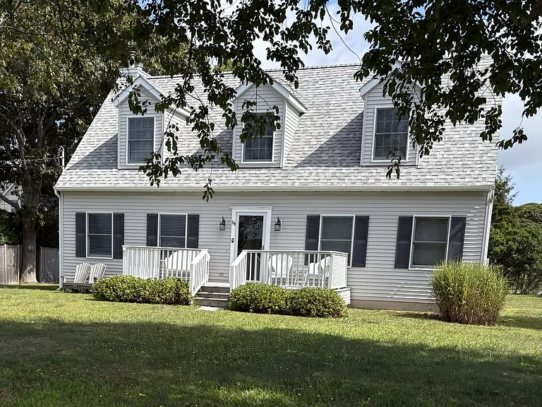 59 Peconic Ave — Photo 22