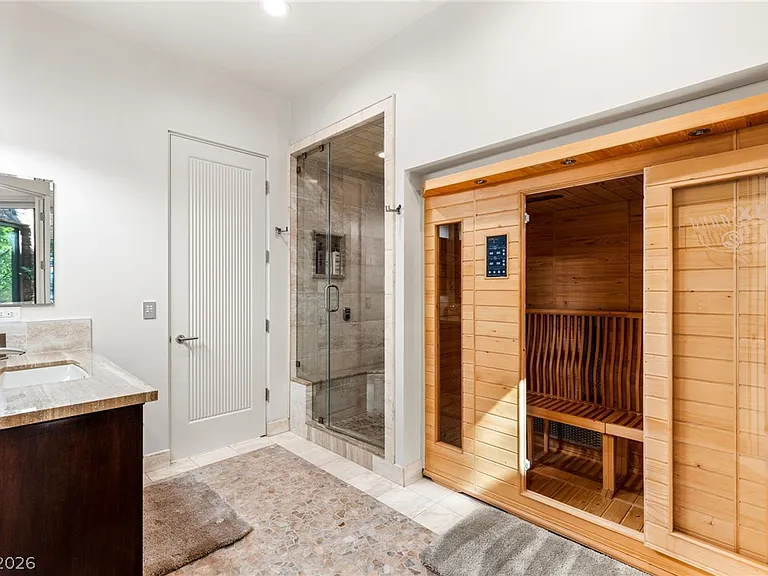 2 Castle Oaks Ct — Photo 45