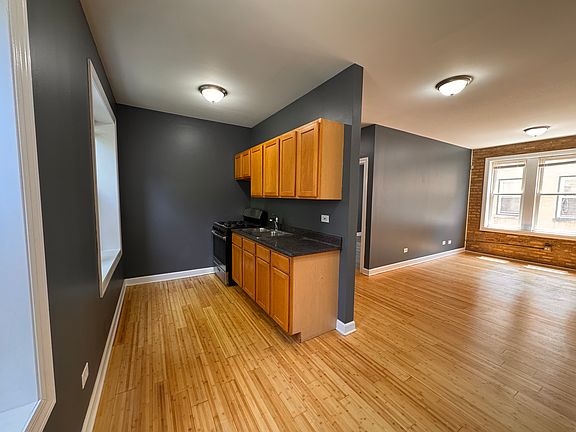 5th image of 307 N Central Park Ave APT 2B