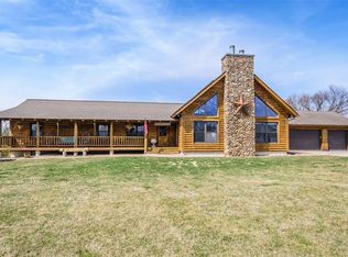 10155 Red Fox Rd, Anamosa, IA 52205
