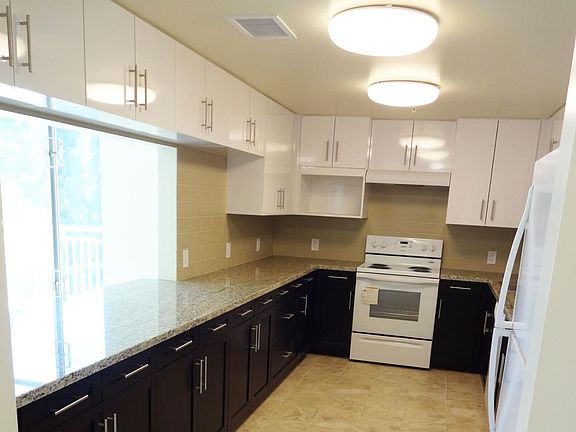 5th image of 2865 Park 213