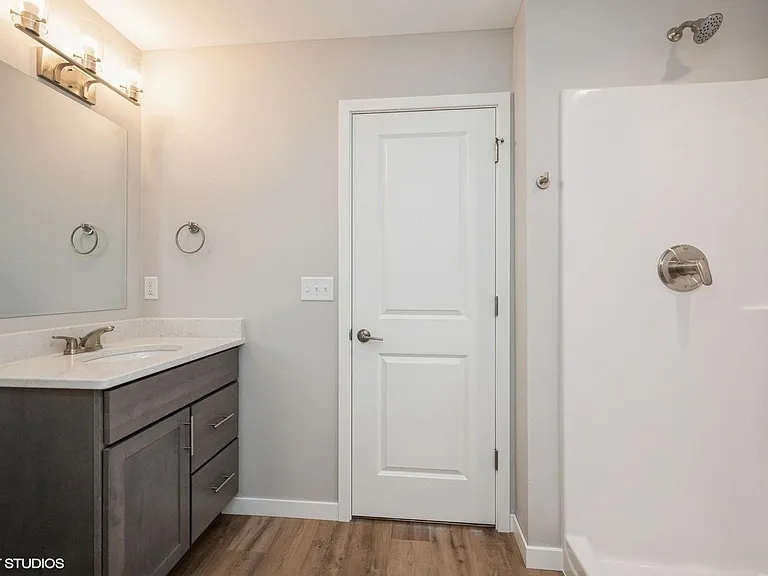 2773 Rookwood Ln — Photo 10