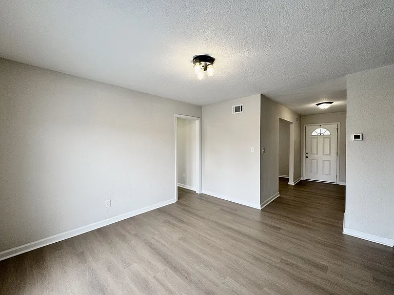 4512 Whitechapel Ct — Photo 12