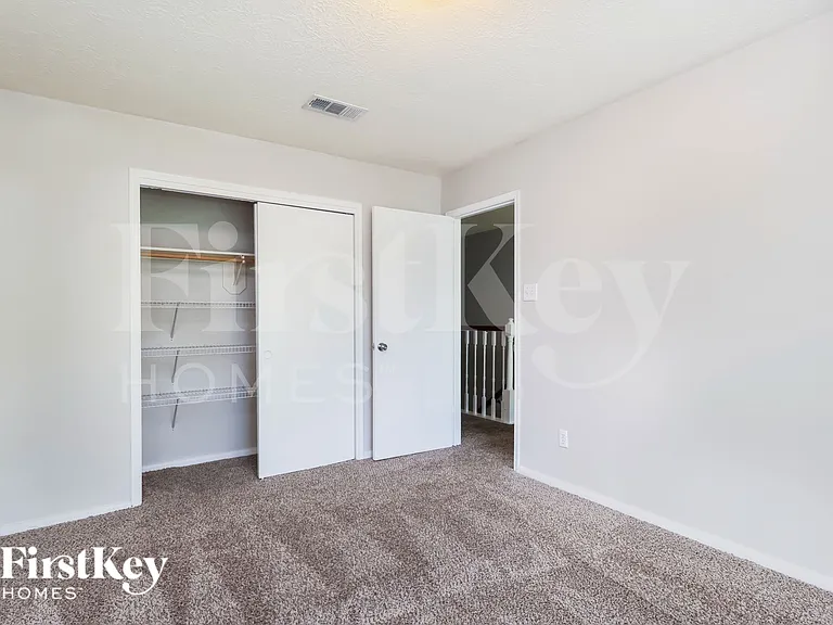 9131 Landry Blvd — Photo 13
