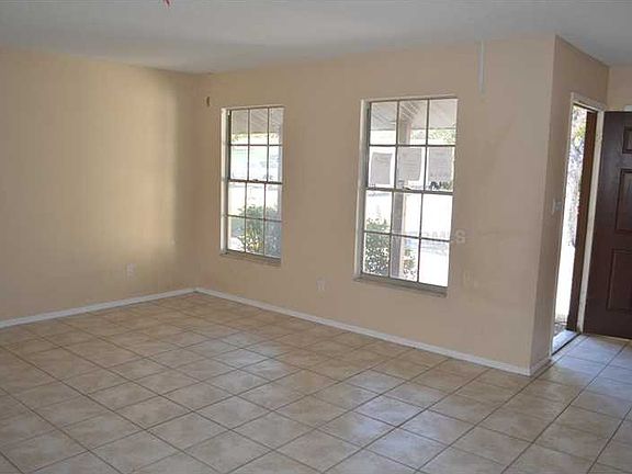 3rd image of 3018 Leisure Pl