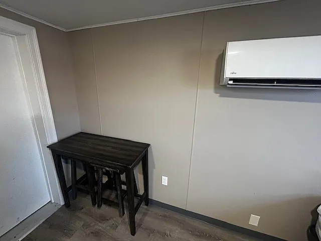 Live in the historic Hulbert House — Photo 3