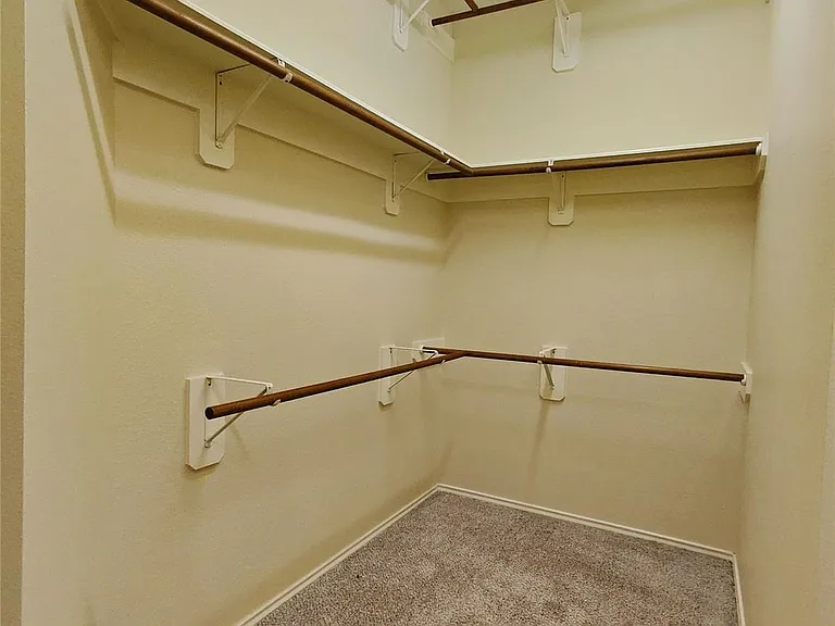 7127 Bristol Ridge Dr — Photo 22