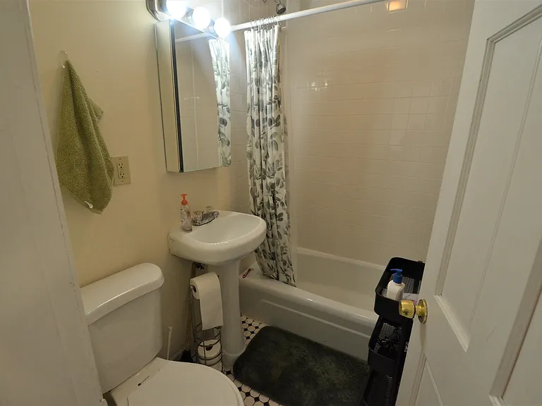 400 Marlborough St #52 — Photo 9
