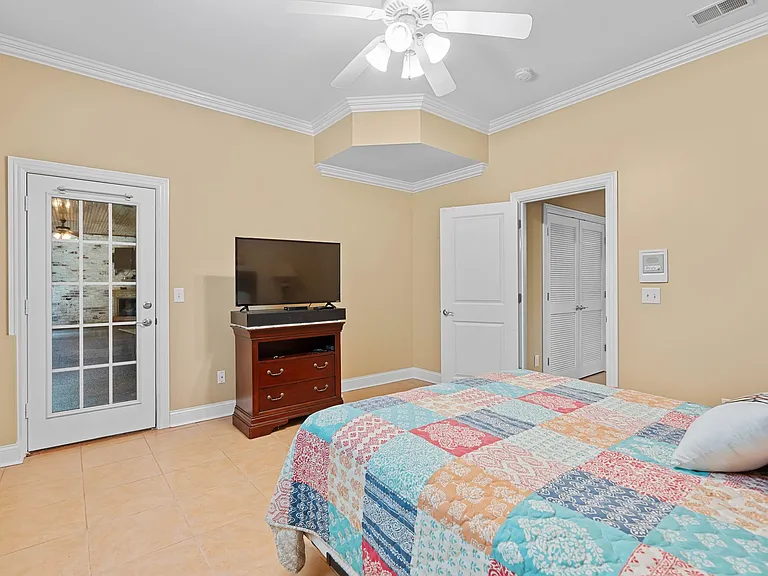 9640 Mitchell Pl — Photo 37