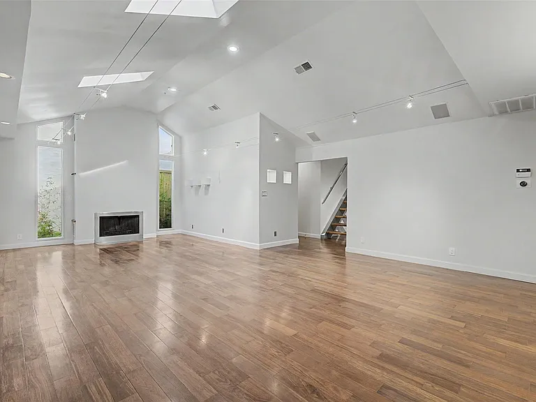 2723 Nottingham St — Photo 7
