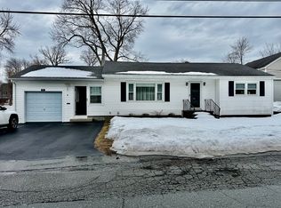 82 Magnolia St, Lowell, MA 01854