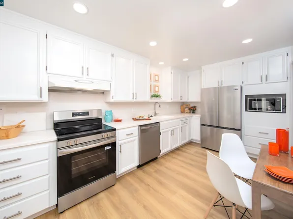600 Terra California Dr APT 4, Walnut Creek, CA 94595