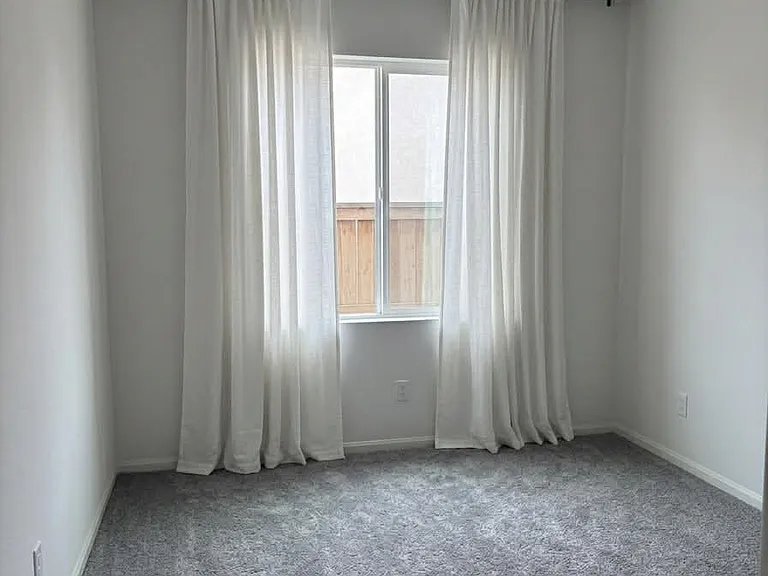 3421 Andrew Ave — Photo 20