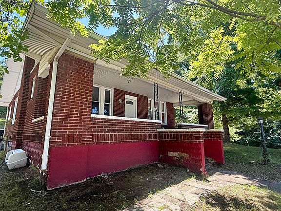 4th image of 1923 Prospect Ave
