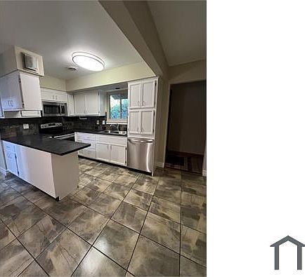 4th image of 5113 Hampton Dr