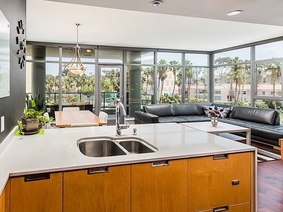 Kitchen overlooking DR/LR