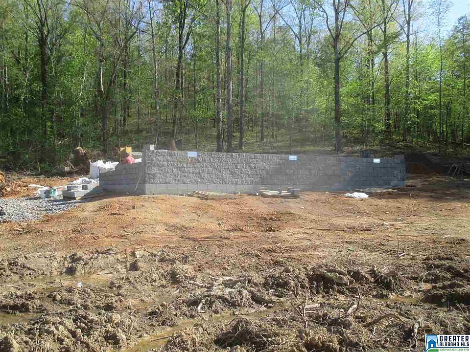 2nd image of 2600 Armstrong Loop Rd