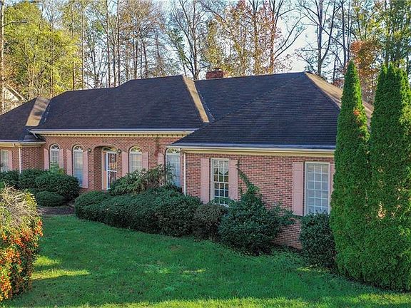 2nd image of 1619 Brannock Dr