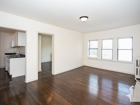 2nd image of 5742 N Winthrop Ave #1